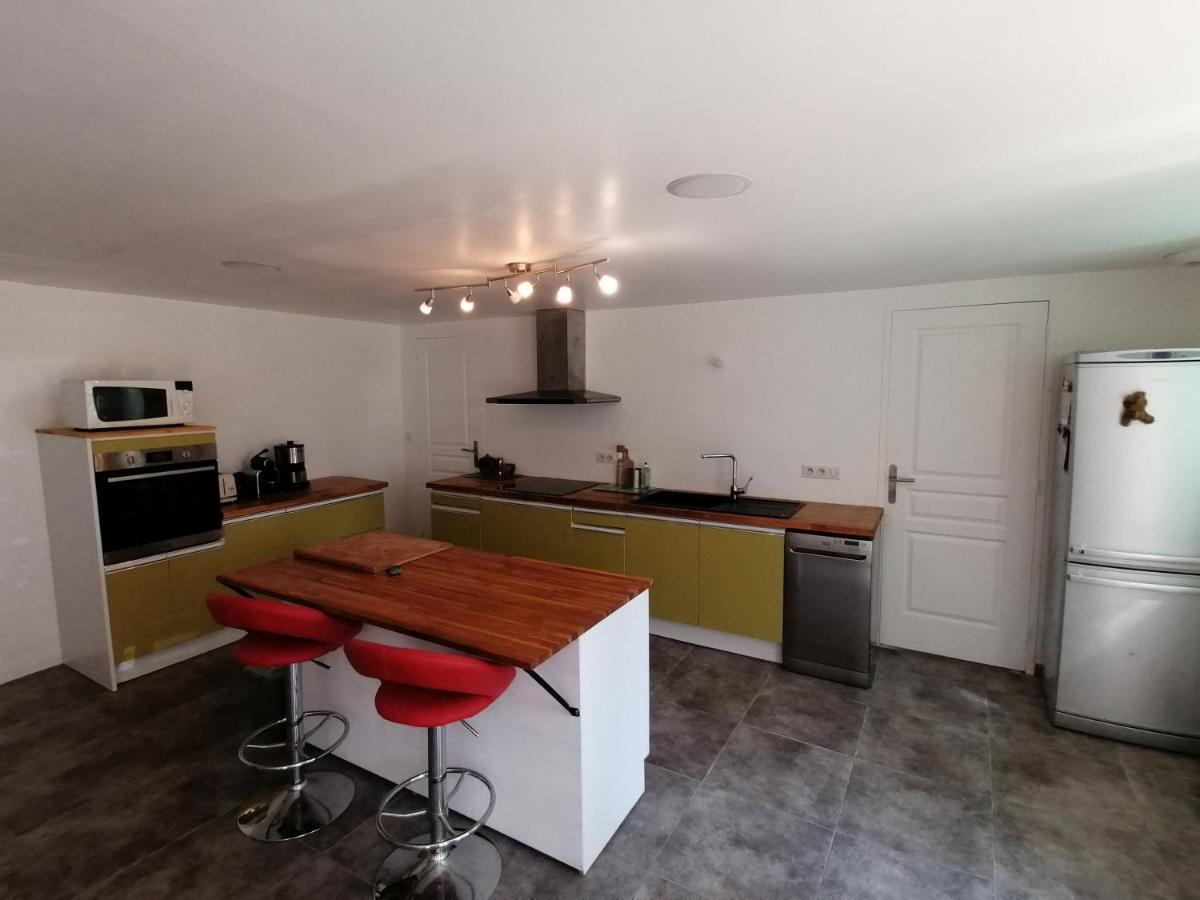 Commes Maison Renovee En Pierres Sejour Spacieux Avec Jardin Et Terrasse Amenagee Pres Omaha Beach & Bayeux A 5Mn De La Mer Tous Commerces מראה חיצוני תמונה