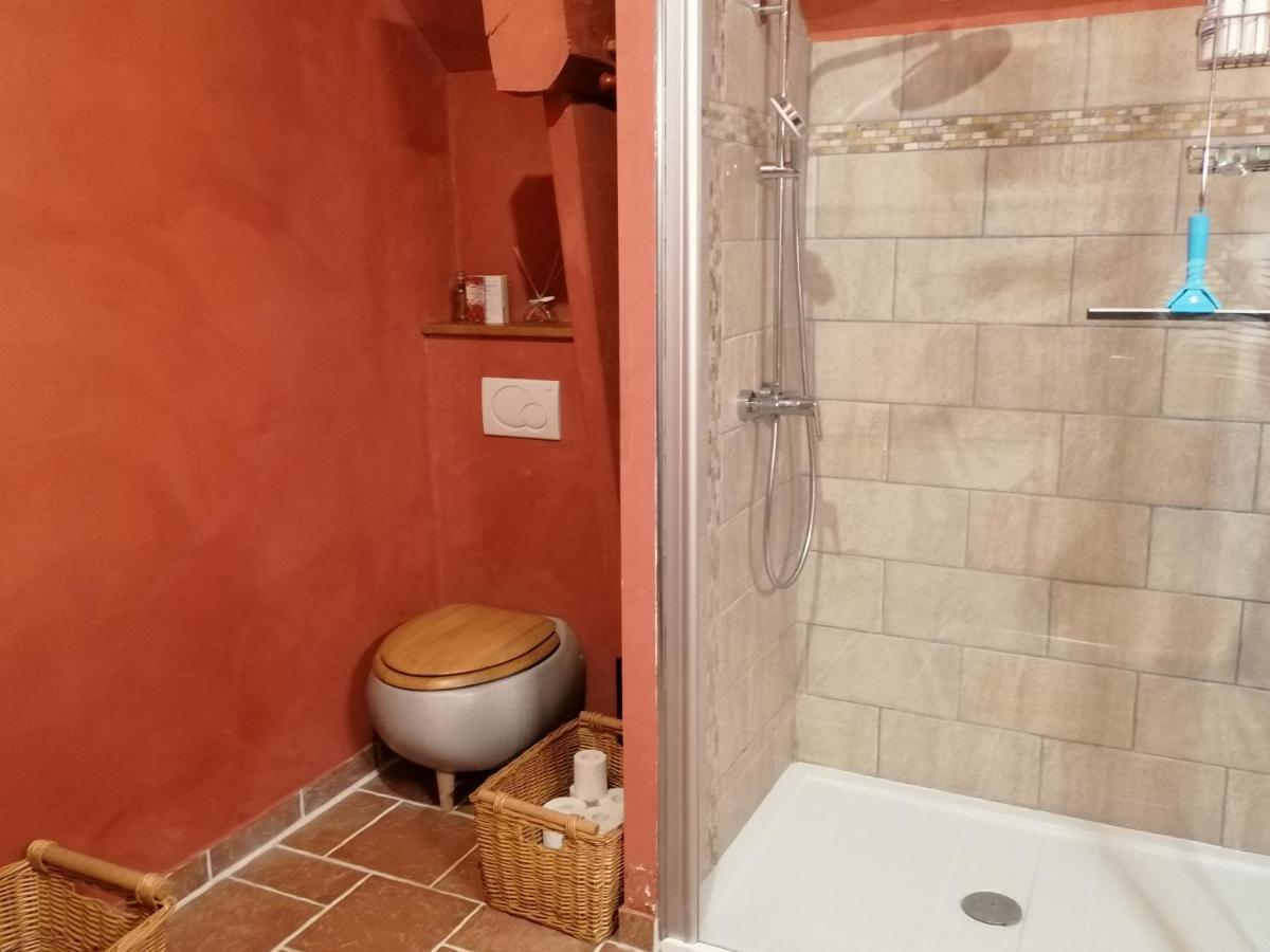 Commes Maison Renovee En Pierres Sejour Spacieux Avec Jardin Et Terrasse Amenagee Pres Omaha Beach & Bayeux A 5Mn De La Mer Tous Commerces מראה חיצוני תמונה
