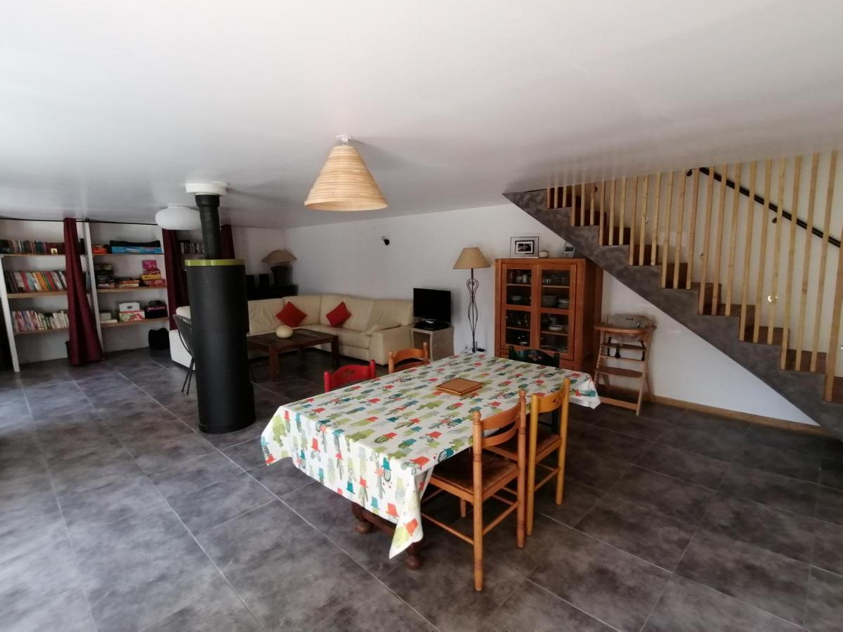 Commes Maison Renovee En Pierres Sejour Spacieux Avec Jardin Et Terrasse Amenagee Pres Omaha Beach & Bayeux A 5Mn De La Mer Tous Commerces מראה חיצוני תמונה