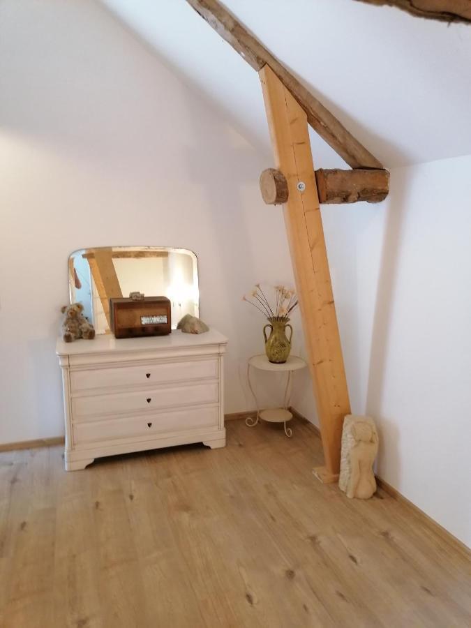 Commes Maison Renovee En Pierres Sejour Spacieux Avec Jardin Et Terrasse Amenagee Pres Omaha Beach & Bayeux A 5Mn De La Mer Tous Commerces מראה חיצוני תמונה